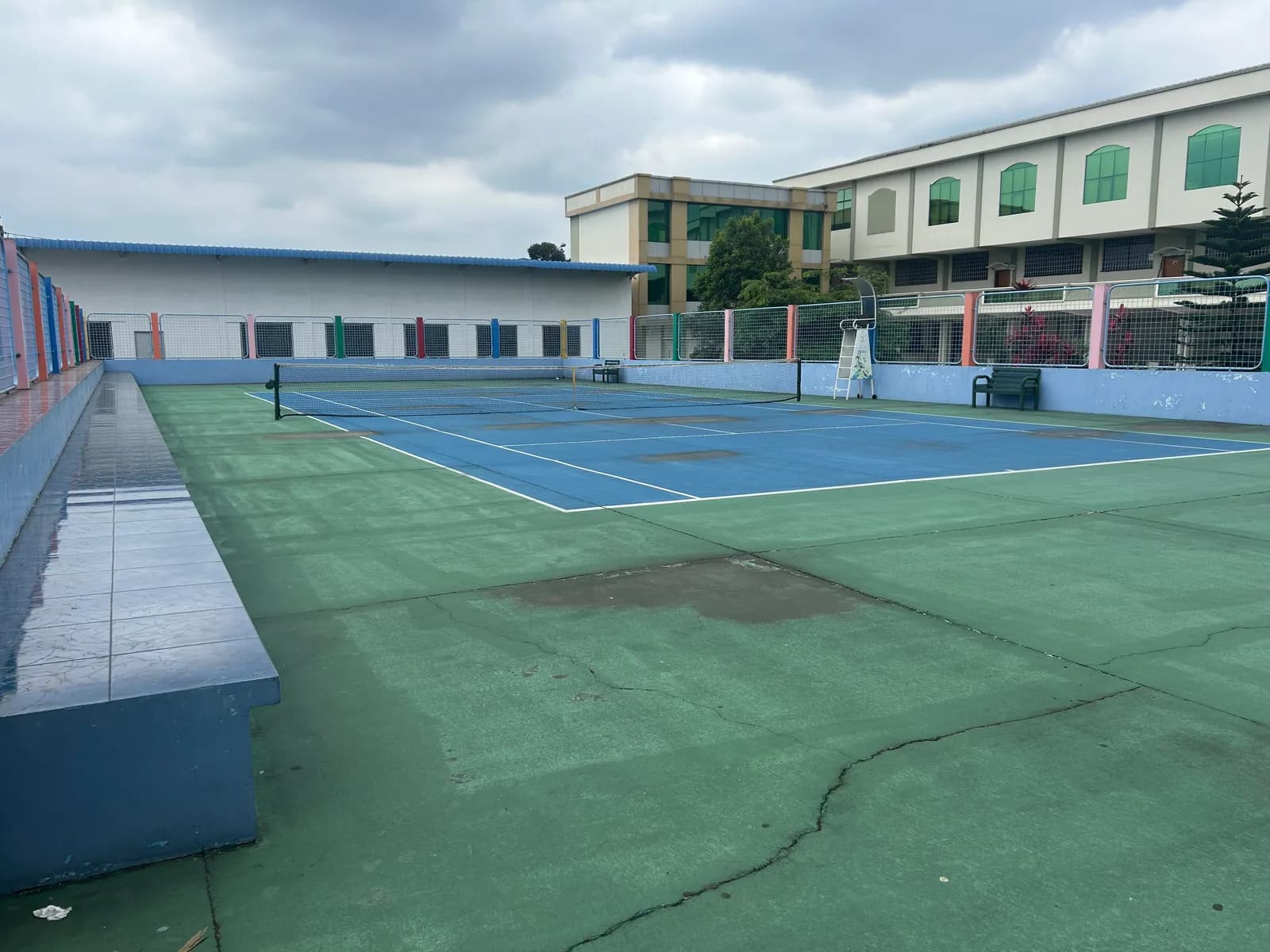 Instalaciones del campus de la Unidad Educativa Particular Abdón Calderón (1)