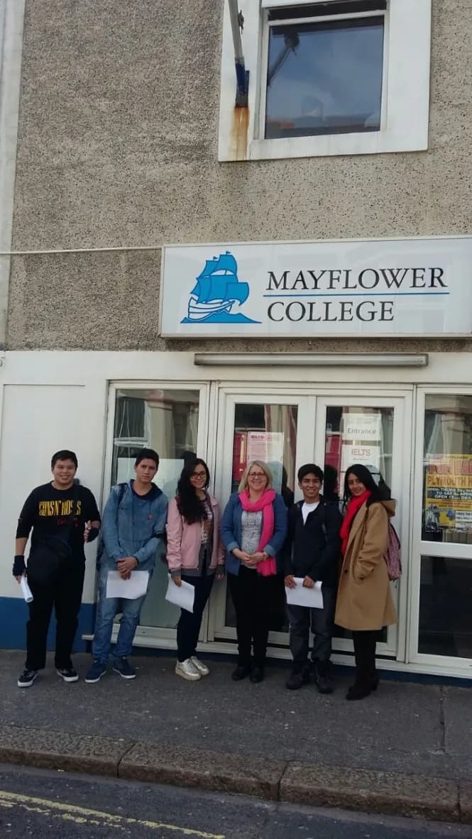 Estudiantes de la UEPAC en su programa internacional de inmersión en inglés (1)